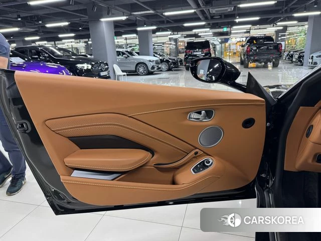 Aston Martin Vantage 2nd Generation id 4369213 из Кореи 11