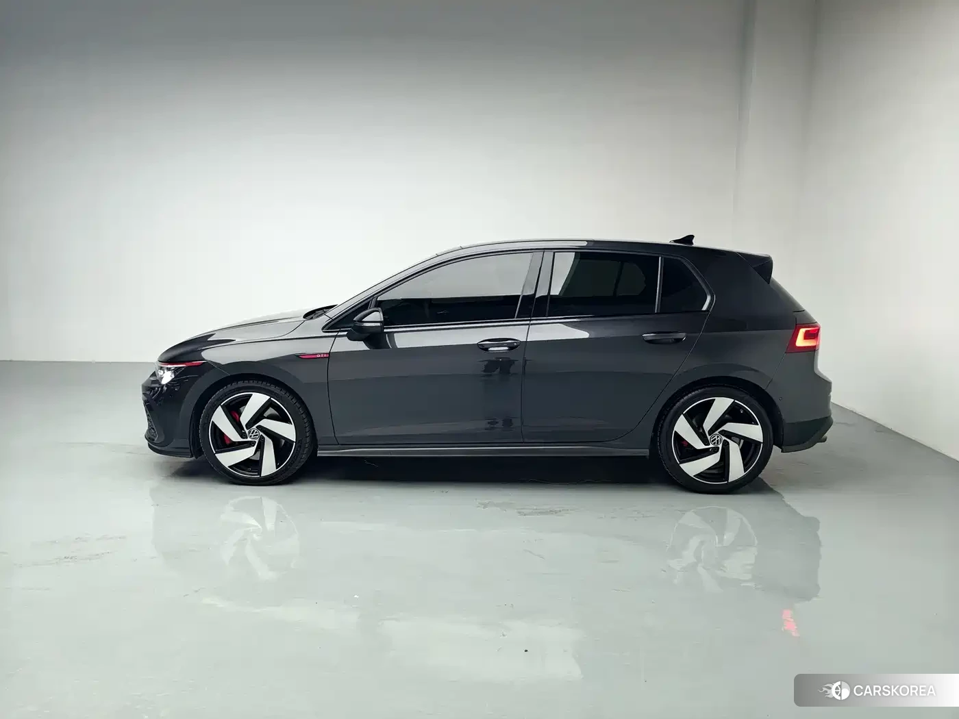 Volkswagen Golf id 4686061 из Китая 14