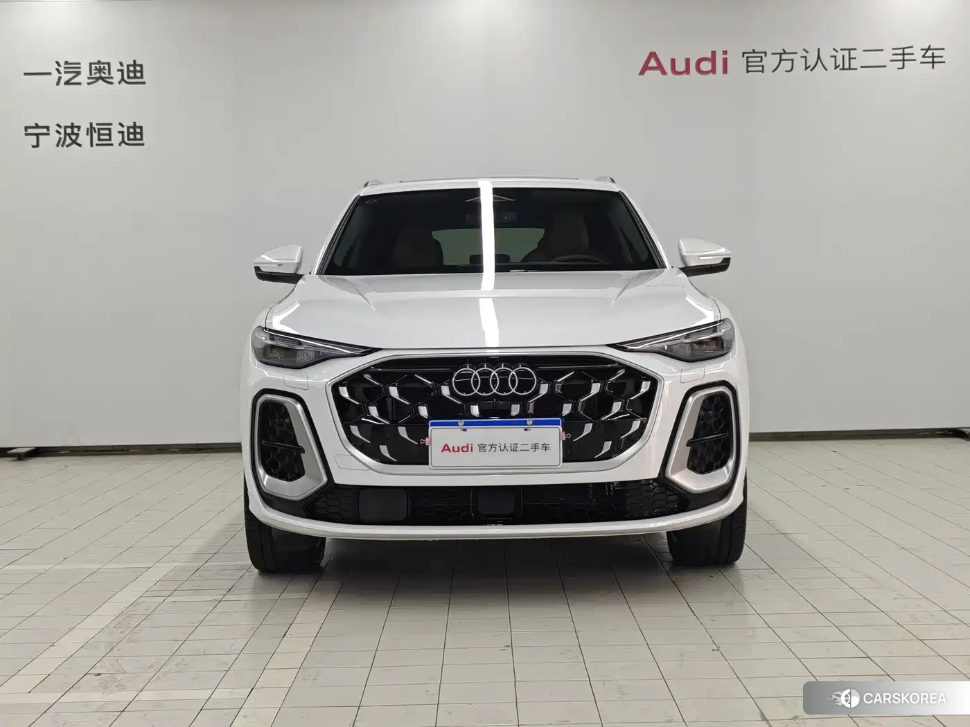 Audi Q5L id 4644703 из Китая 17