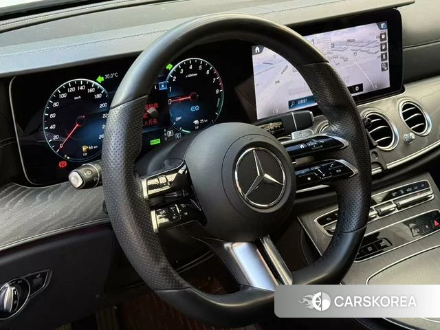 Mercedes-Benz E-class PHEV id 4272845 из Китая 17