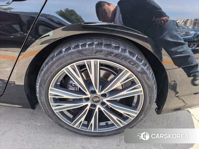 Audi A6L id 4291561 из Китая 15