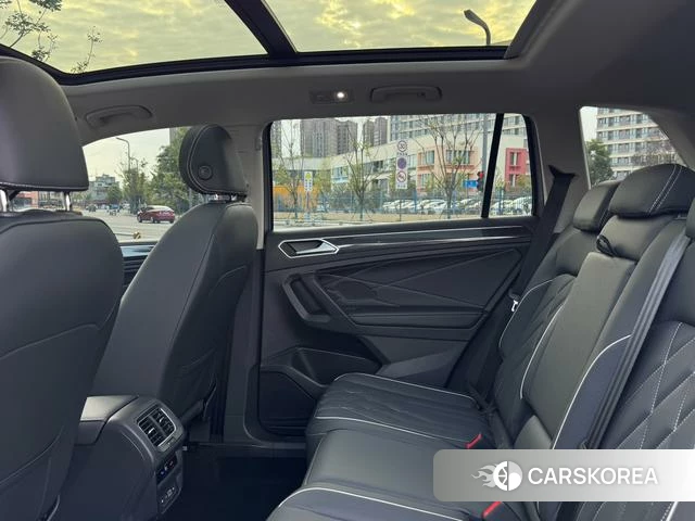 Volkswagen Tiguan L id 4277108 из Китая 7