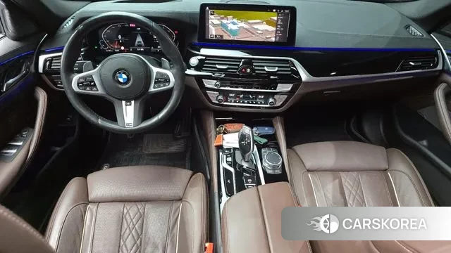 BMW 5 Series (G30) id 3457880 из Кореи 17