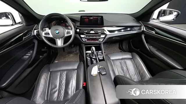 BMW 5 Series (G30) id 3504947 из Кореи 17