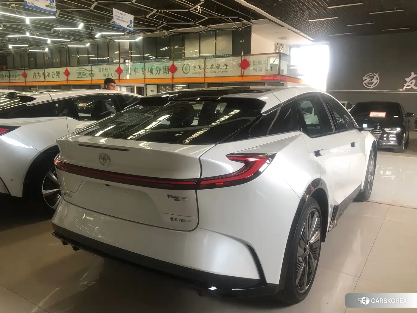 Toyota bZ5 id 4576791 из Китая 8