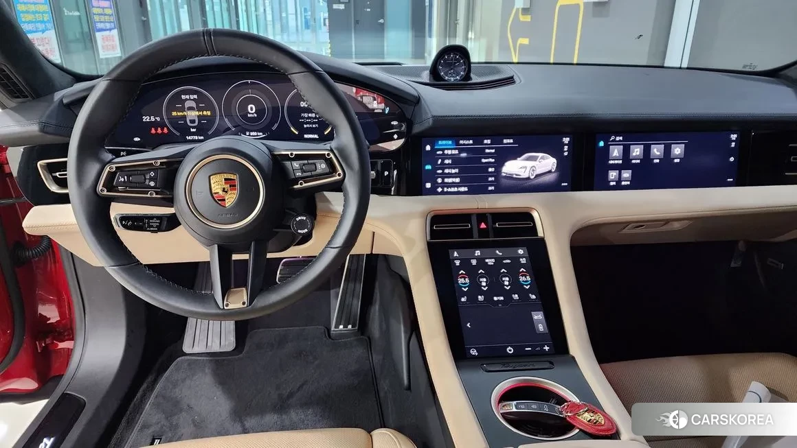 Porsche Taycan id 1661816 из Кореи 14