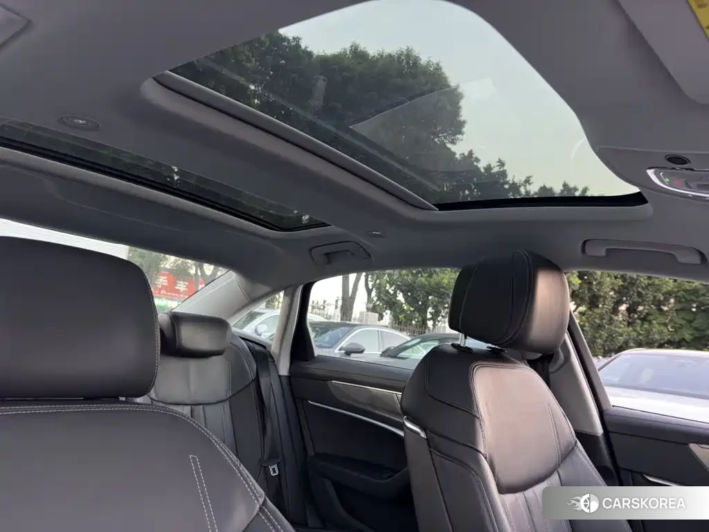 Audi A6L id 4617069 из Китая 15