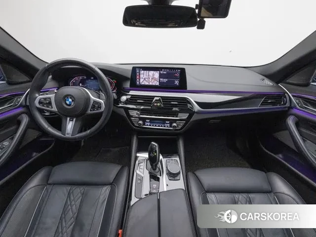 BMW 5 Series (G30) id 2994878 из Кореи 17