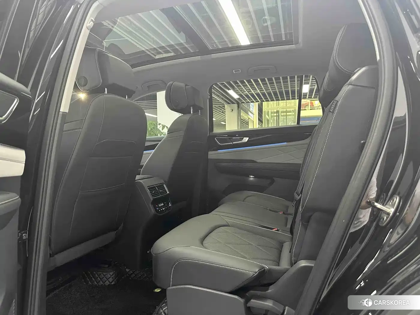 Volkswagen Touareg id 4583772 из Китая 14