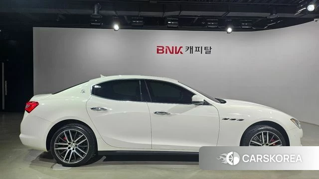 Maserati Ghibli id 4594904 из Кореи 17