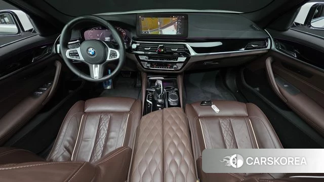 BMW 5 Series (G30) id 4396521 из Кореи 29