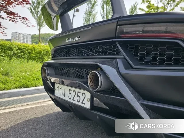 Lamborghini Huracan id 3248994 из Кореи 17
