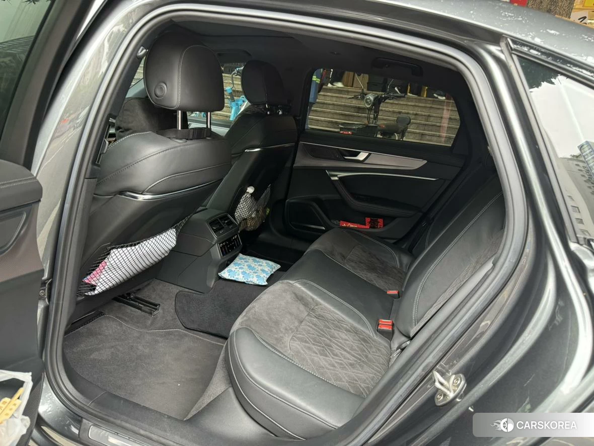 Audi A6L id 4452801 из Китая 21