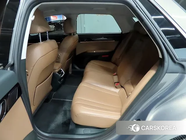 Hyundai Grandeur (GN7) id 3639416 из Кореи 17