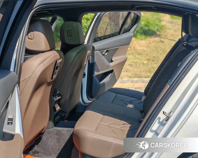 BMW 5 series id 4271597 из Китая 20