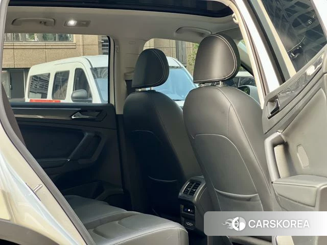 Volkswagen Tiguan L id 4387173 из Китая 21