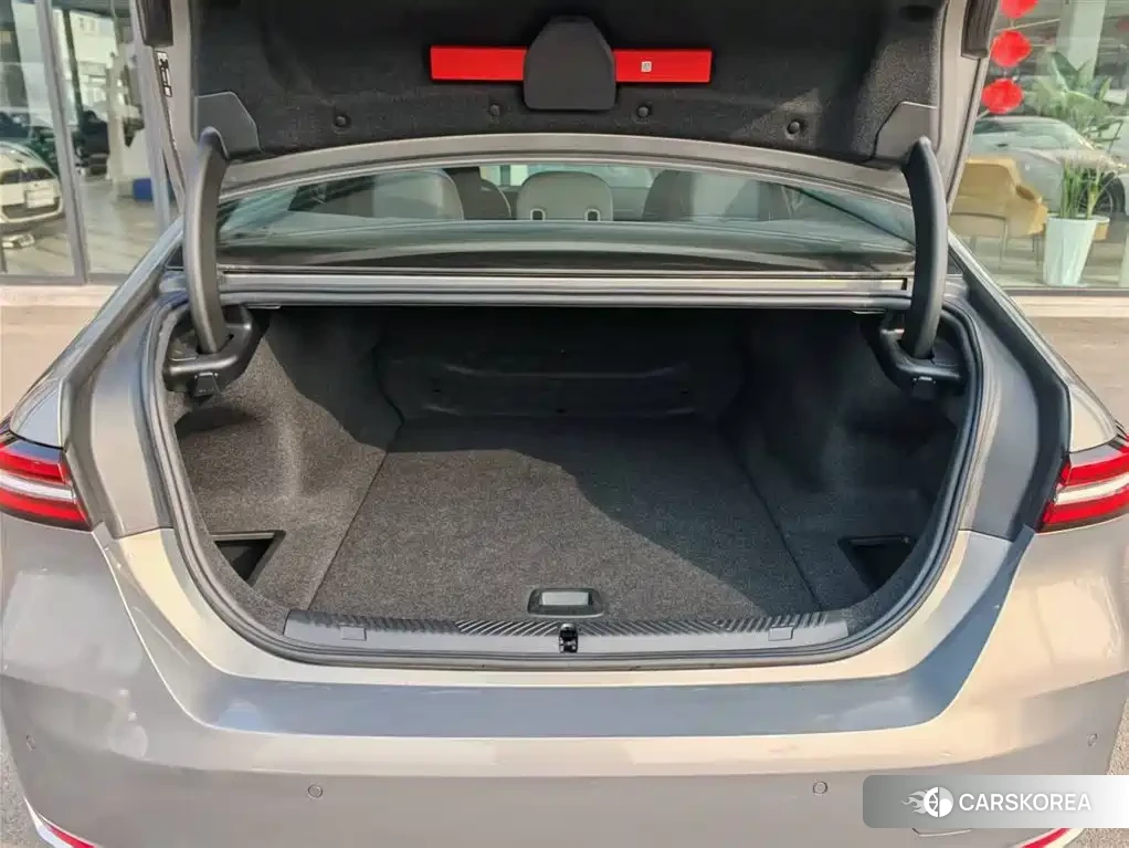 BMW i5 id 4539044 из Китая 12