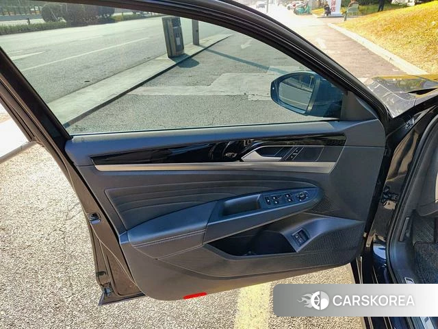 Volkswagen Passat PHEV id 4259946 из Китая 8