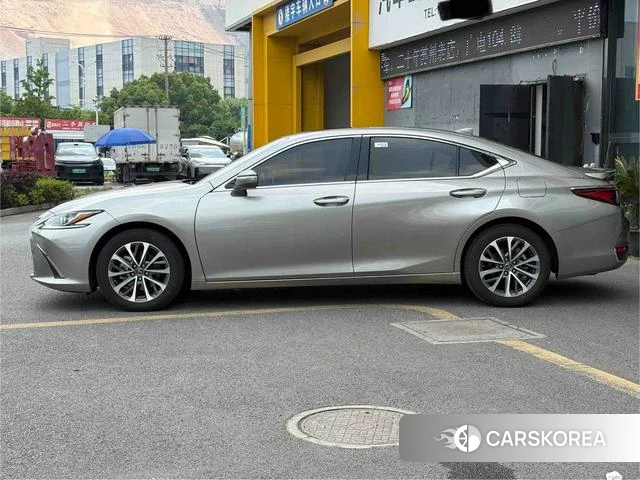 Lexus ES id 4301302 из Китая 16