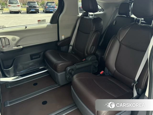 Toyota Saina id 4273634 из Китая 17