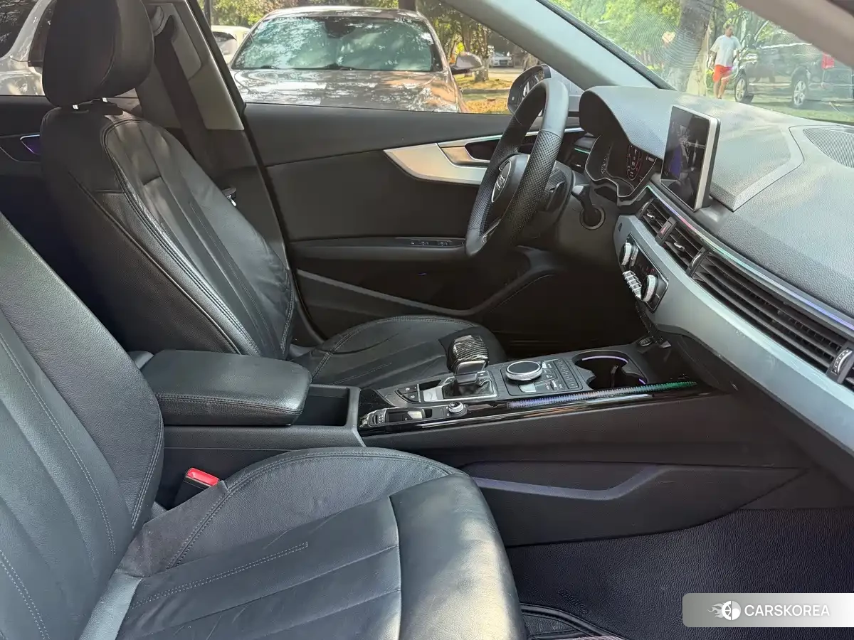 Audi A4L id 4680720 из Китая 23