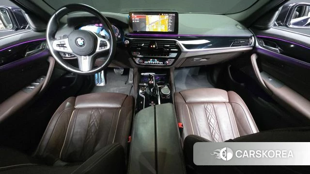 BMW 5 Series (G30) id 3799943 из Кореи 17