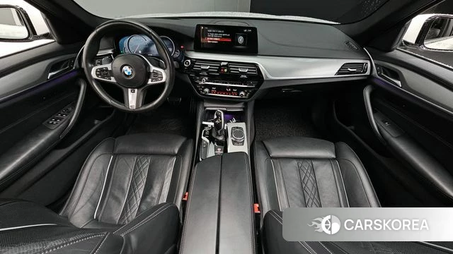 BMW 5 Series (G30) id 3845478 из Кореи 17