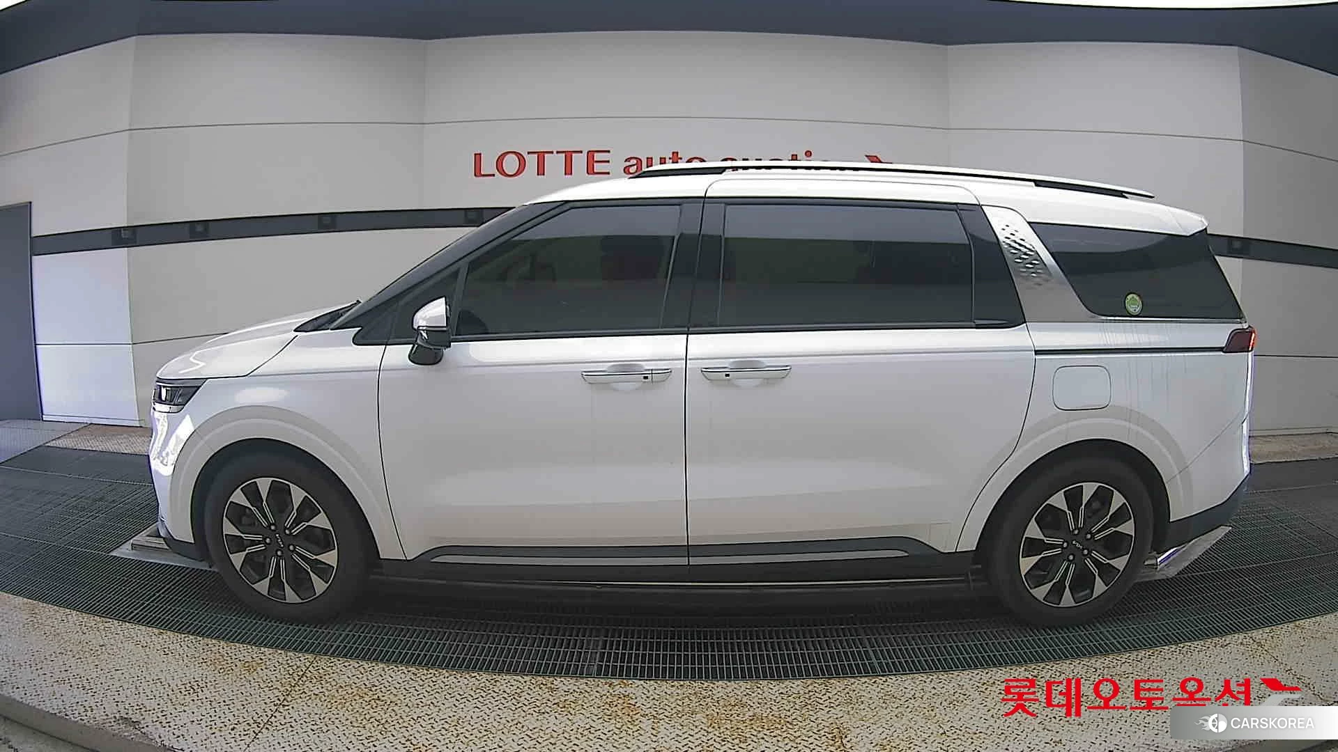 Kia Carnival id 4664316 из Кореи 35