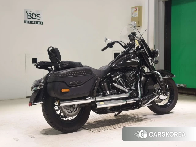 Harley-Davidson Softail Heritage Classic FLHC1750 id 4386900 из Японии 8