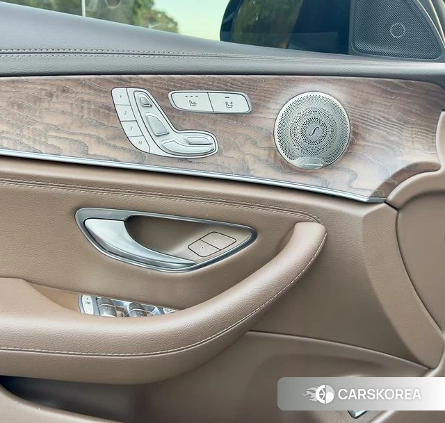 Mercedes-Benz E-class id 4264994 из Китая 15