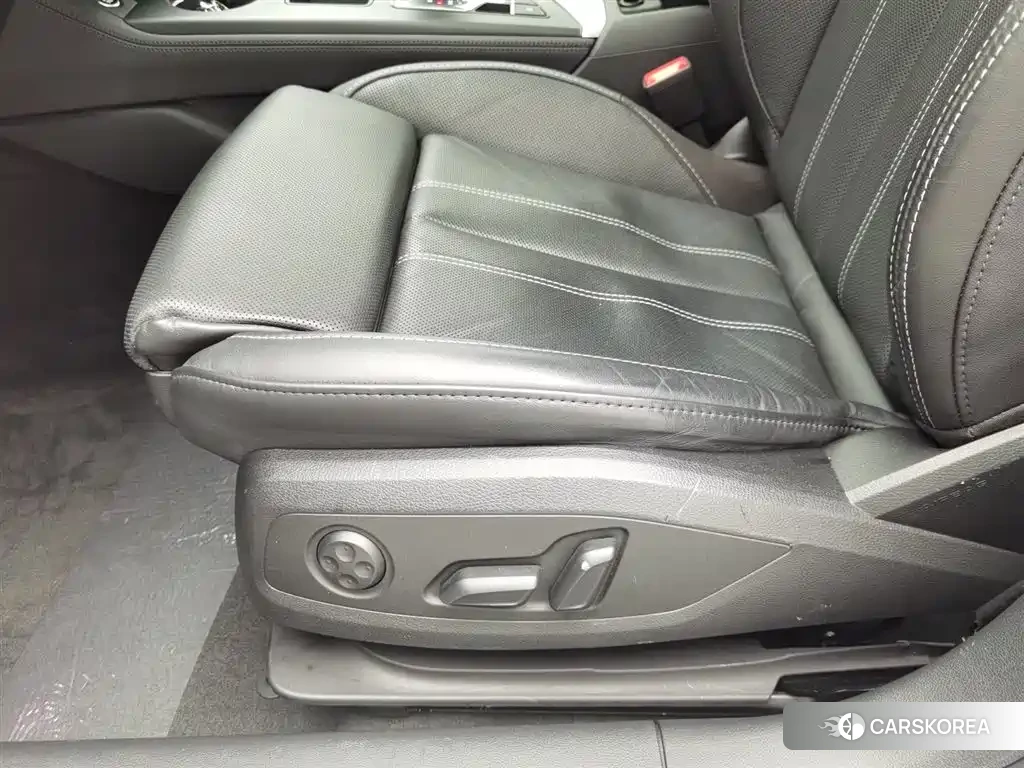 Audi A4L id 4655137 из Китая 21