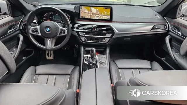 BMW 5 Series (G30) id 2889440 из Кореи 17