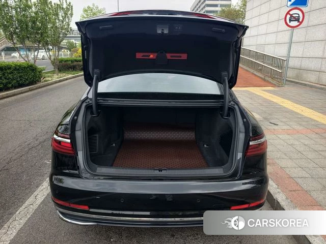 Audi A8 id 4208679 из Китая 21