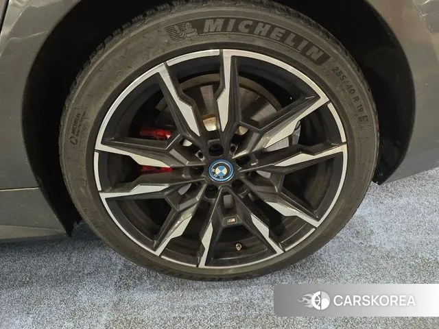 BMW i4 id 3482491 из Кореи 8