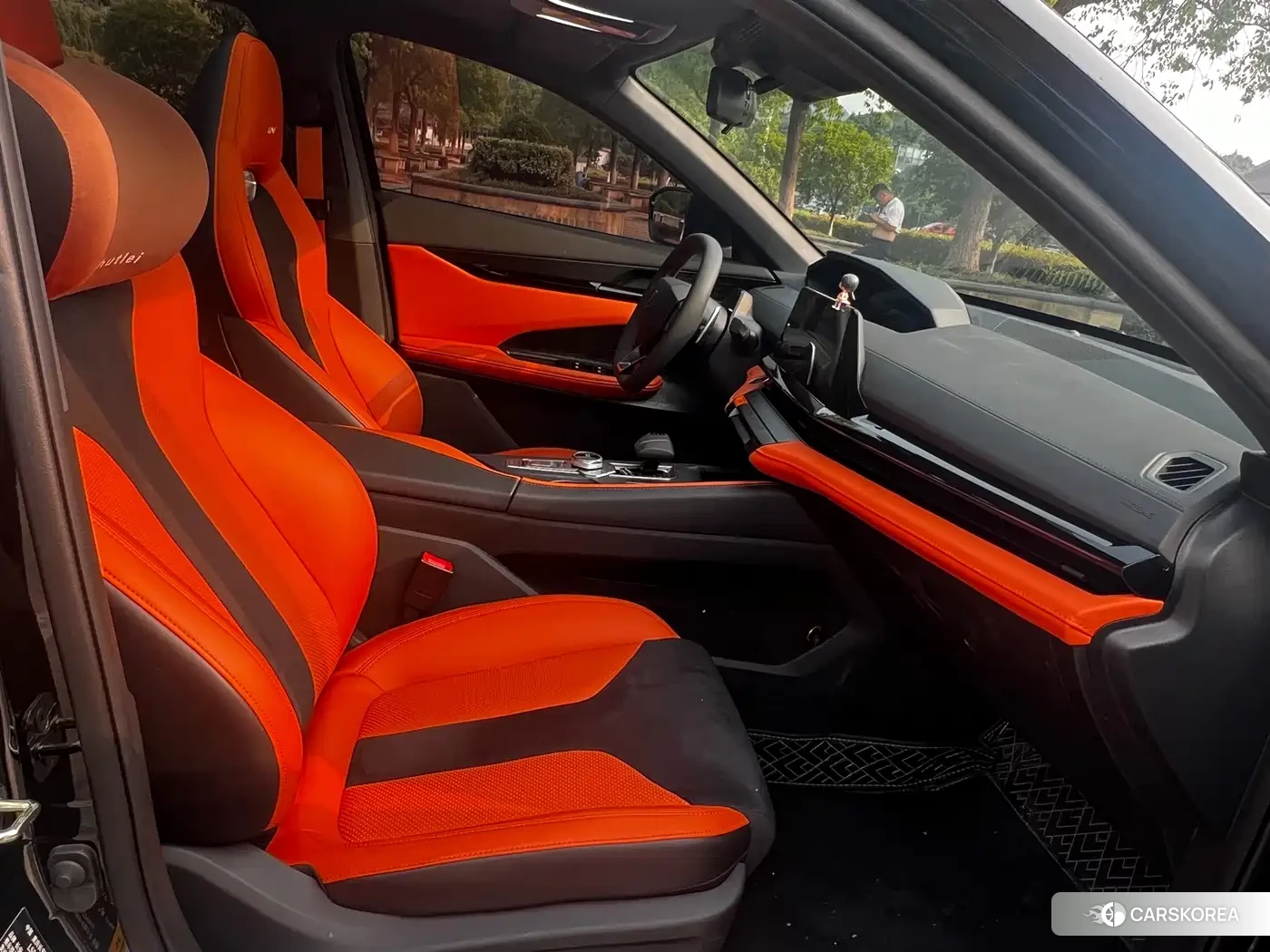 Chang'an Changan UNI-V id 4559569 из Китая 16