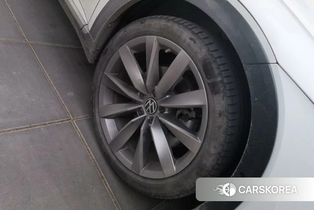 Volkswagen CC id 4276447 из Китая 14