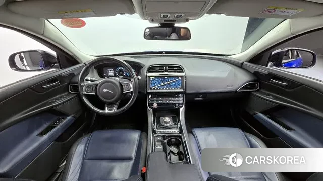 Jaguar XE id 3085408 из Кореи 17