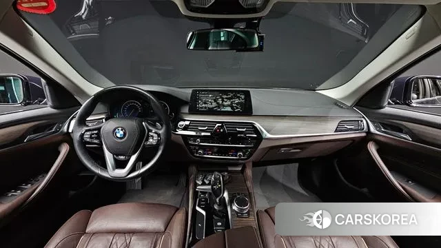 BMW 5 Series (G30) id 3375240 из Кореи 17