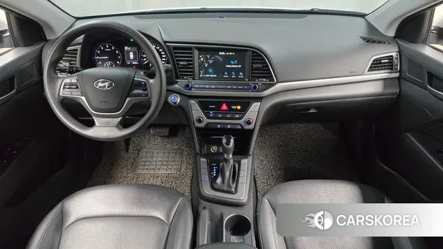 Hyundai Avante AD id 3677522 из Кореи 17