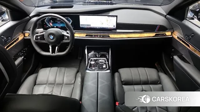 BMW 7 Series (G70) id 3745046 из Кореи 17