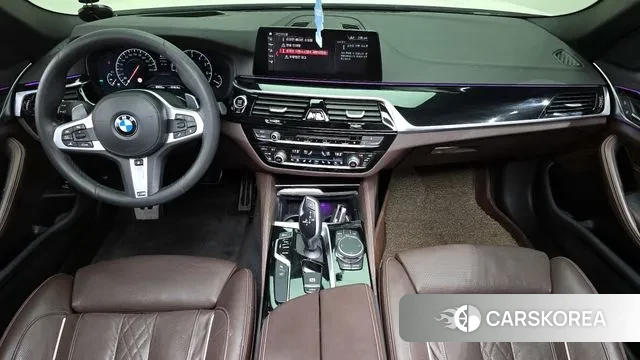 BMW 5 Series (G30) id 3672504 из Кореи 17