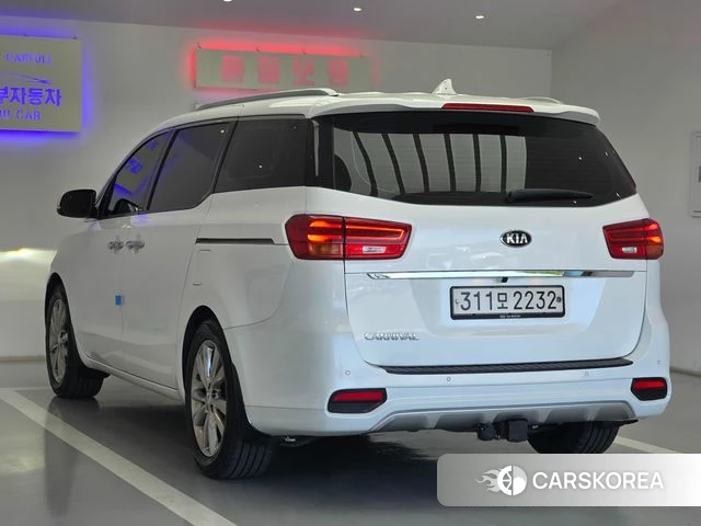 Kia The New Carnival id 4384022 из Кореи 17