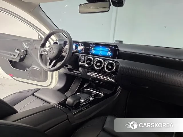 Mercedes-Benz A-Class W177 id 3504332 из Кореи 17