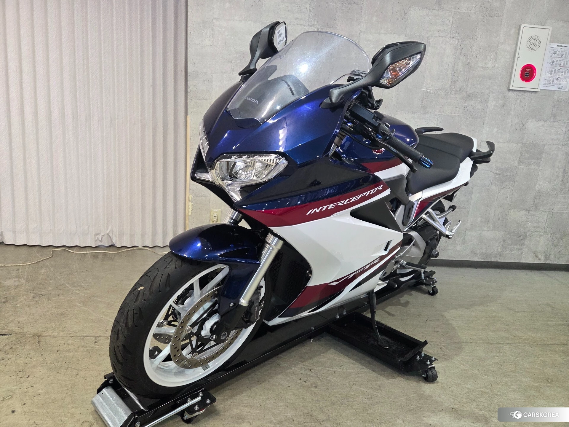 Проданный Honda VFR800F id 4365614 из Японии, фото 7
