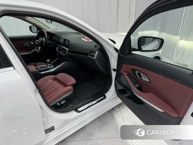 BMW 3 series id 4299827 из Китая 17
