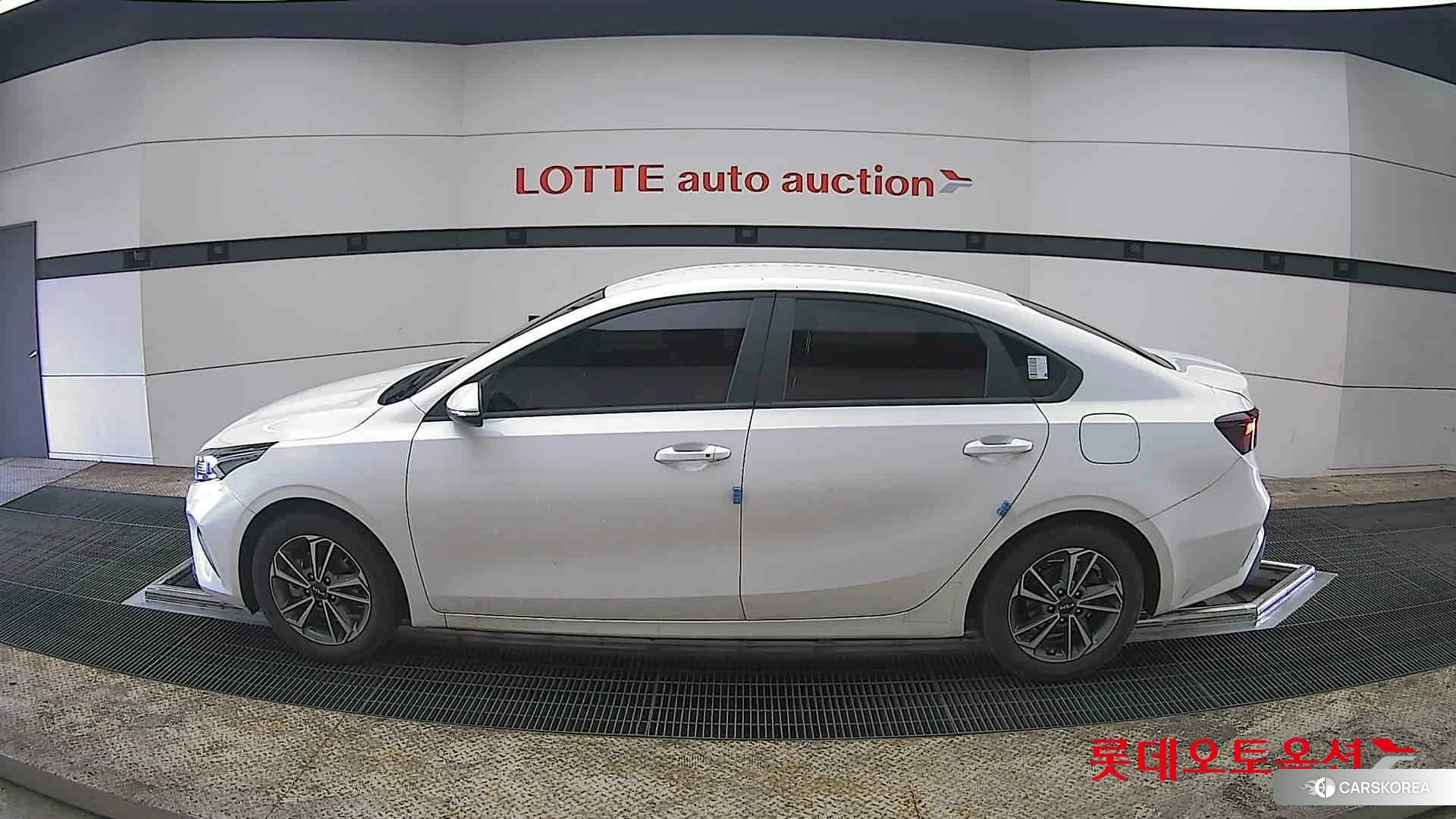 Kia K3 id 3869423 из Кореи 35