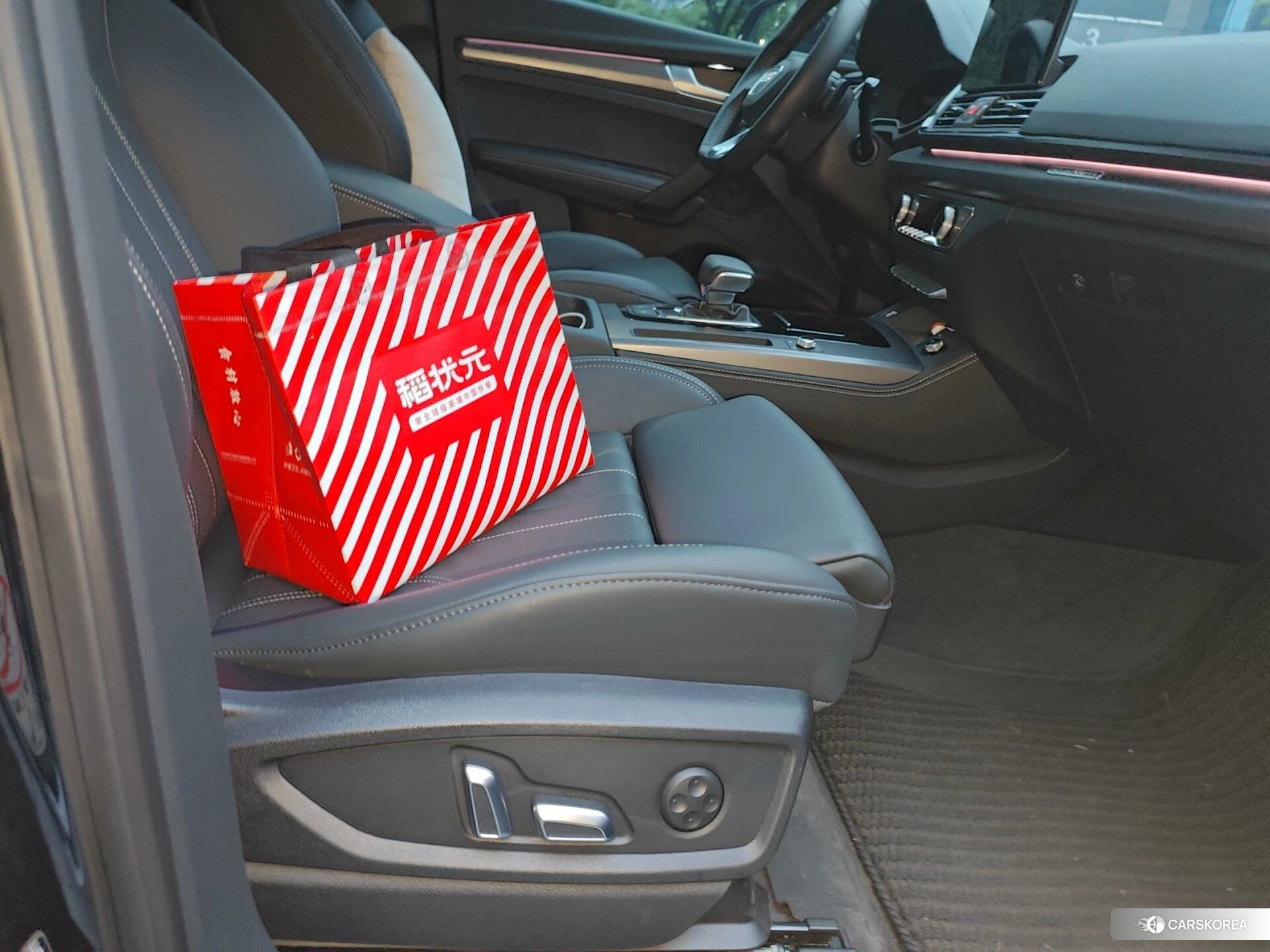 Audi Q5L id 4510811 из Китая 18