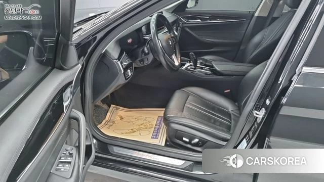 BMW 5 Series (G30) id 4794643 из Кореи 12