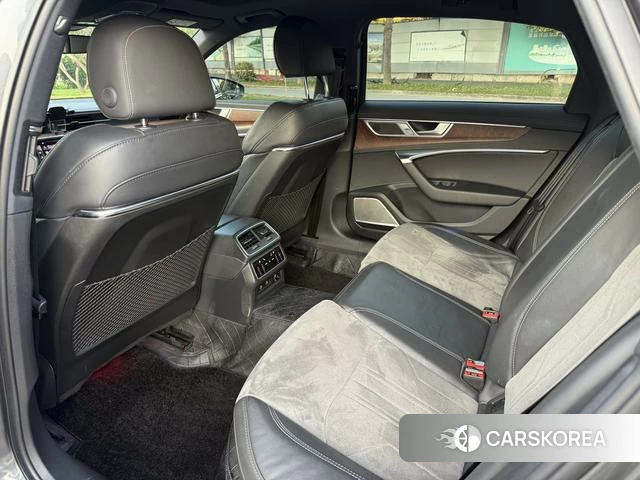Audi A6L id 4261851 из Китая 13