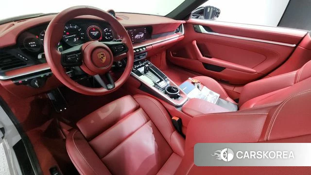 Porsche 911(992) id 4243905 из Кореи 29